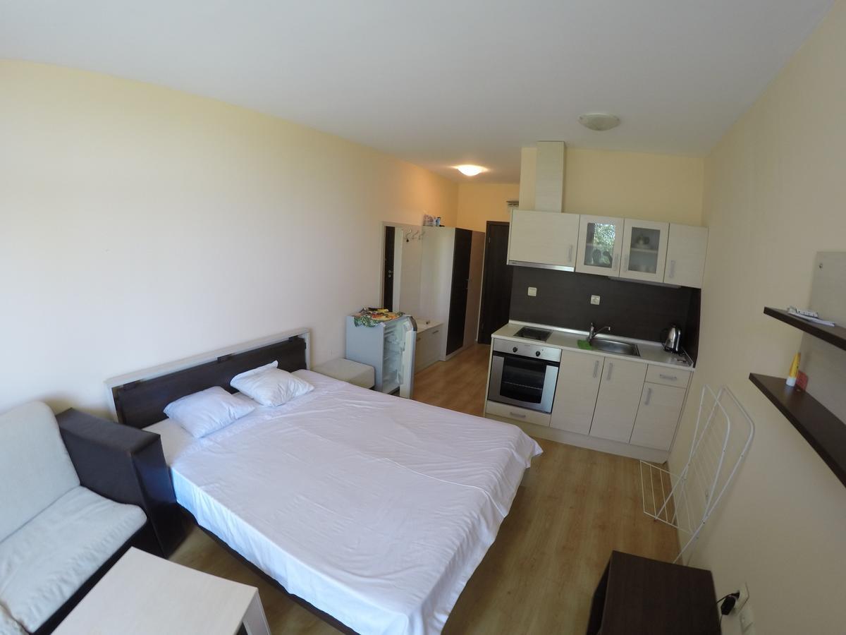 VP Luxor Studio Sveti Vlas Extérieur photo